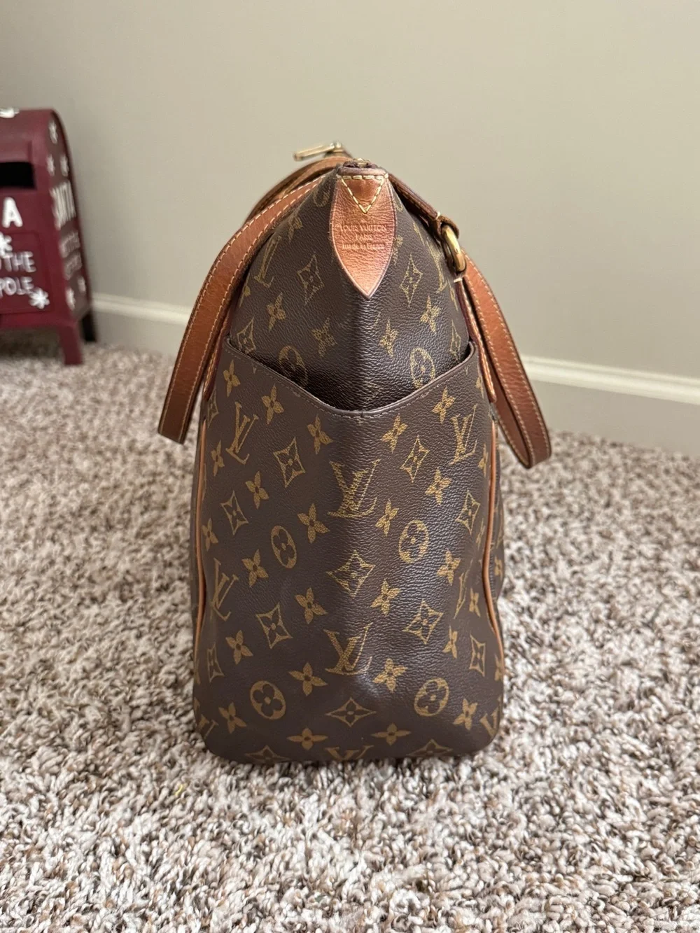 Authentic Louis Vuitton Totally MM in Monogram Canvas